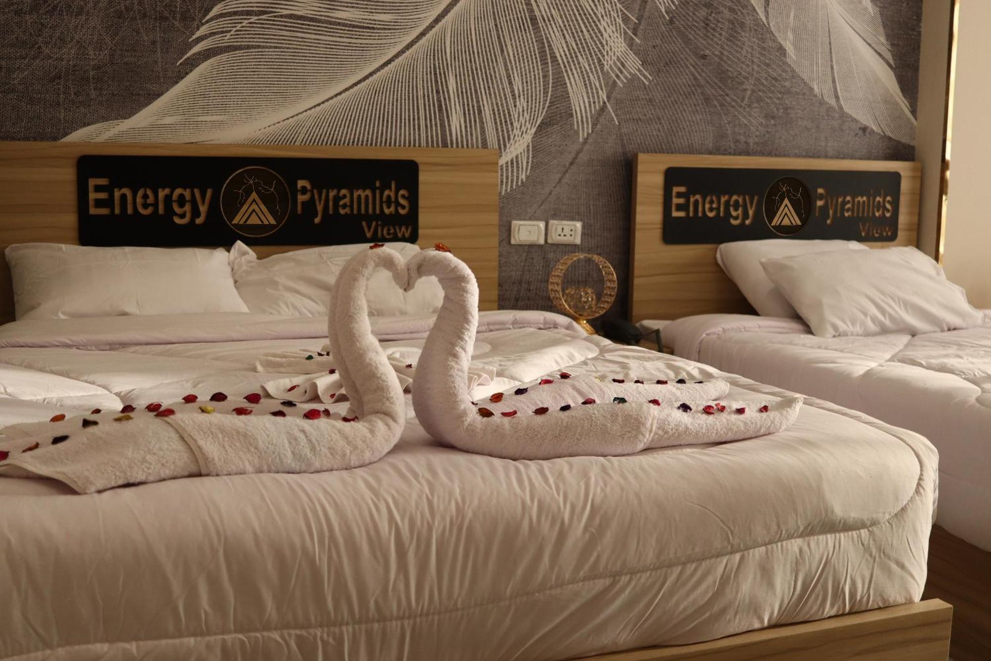 Kafret el-Gabal Energy Pyramids View 호스텔 외부 사진
